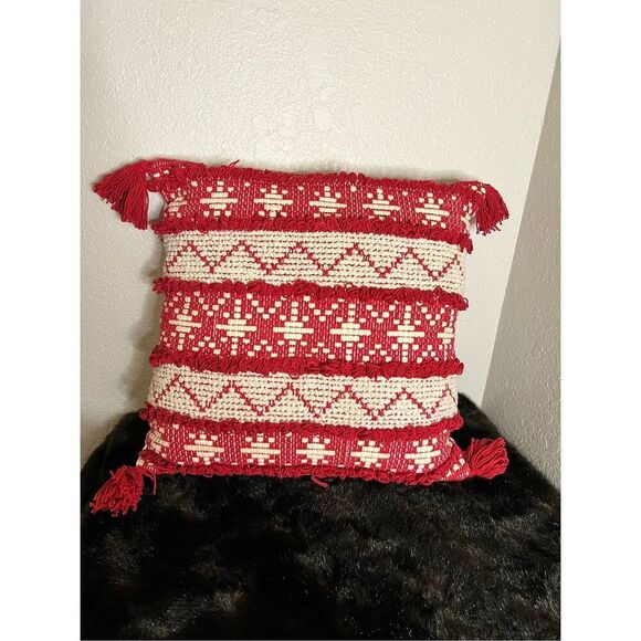 Magnolia Home Pillow Covers Snowflake Star Pink Red Tassels Joanna Gaines - Picture 1 of 4